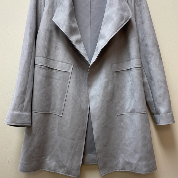 K By Kinnucan’s Adventure Grey Faux Suede Coat!!🔥🔥🔥 - Picture 8 of 16